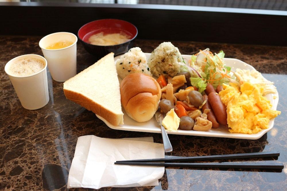 Toyoko Inn Kumamoto Ekimae Экстерьер фото